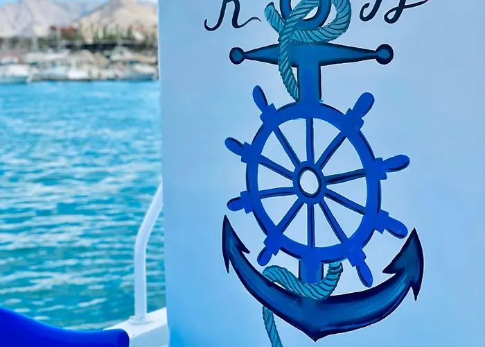 Botel K H Yacht